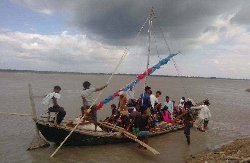 पाकिस्तान र इरानबाट तेह्र हजारभन्दा बढी अफगानी आप्रवासी फिर्ता