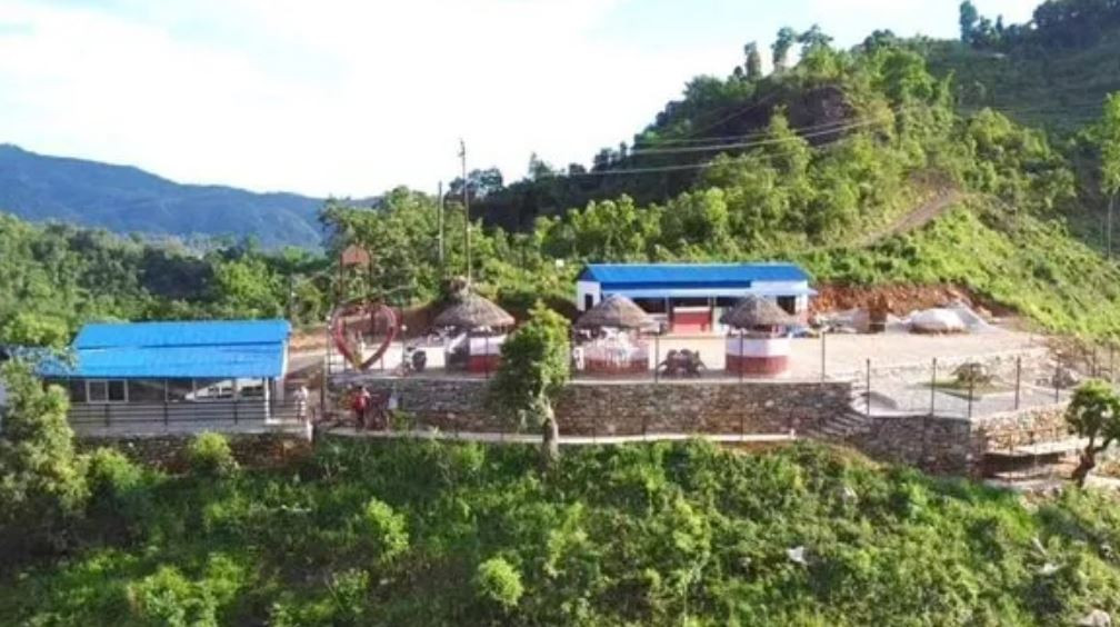 पर्यटकहरुको आकर्षण केन्द्र बन्दै झाँगाझोली, दैनिक चार सयसम्म आन्तरिक पर्यटकको आगमन