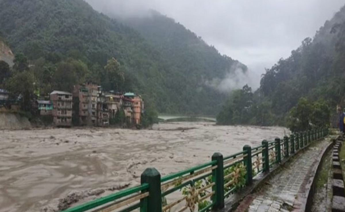 भारतमा हिमताल फुट्दा १० जनाको मृत्यु, ८२ जना बेपत्ता