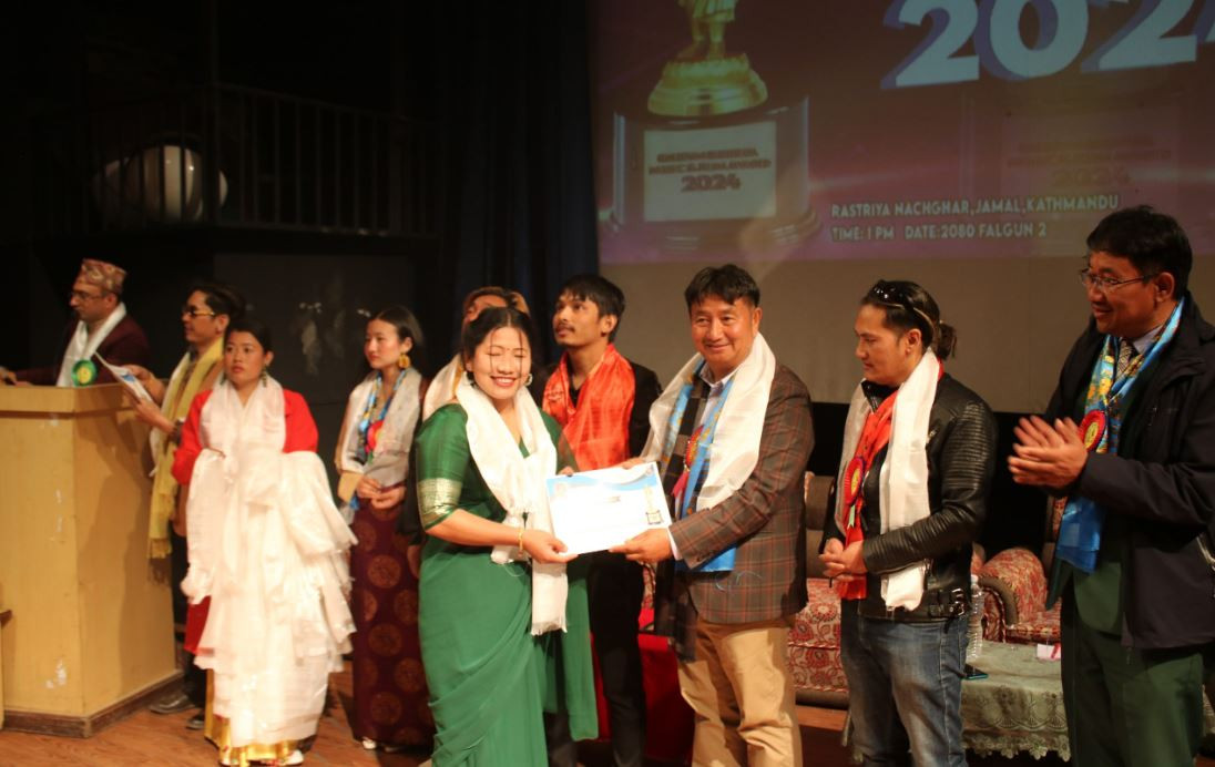 पहिलो संस्करणको गौतम बुद्ध म्युजिक एण्ड फिल्म्स अवार्डको नोमिनेशन प्रमाणपत्र वितरण, कुन विधामा को कलाकार?