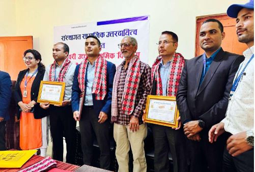 माछापुच्छ्रे बैंकद्धारा सुदुरपश्चिमको विद्यालयमा ८ वटा शौचालय निर्माण