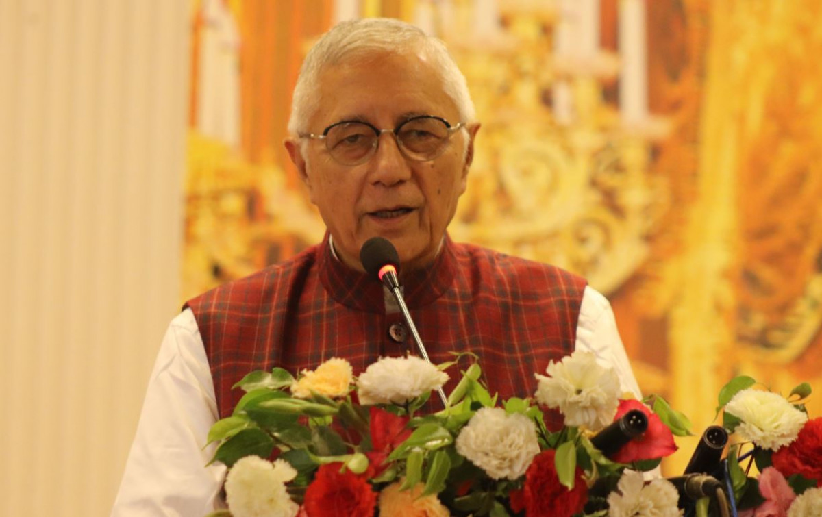 कार्यकर्ताले नेताहरूलाई प्रश्न गर्न नसक्नु भनेको ‘दास’ हुनु हो : डा.कोइराला