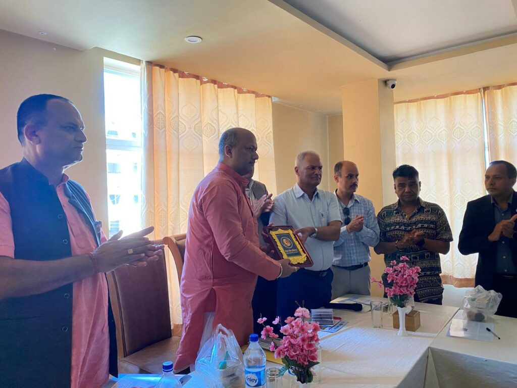 ‘दैनिक दुई कप चिया घटाउने हो भने त्यो पैसाले बीमा गर्न पुग्छ’