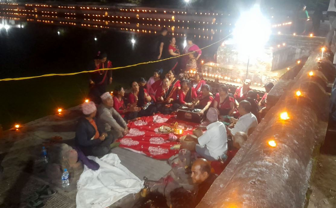 बाजागाजासहित इन्द्ररथलाई पुर्‍याइयो इन्द्र दह, रातभर दीपावली