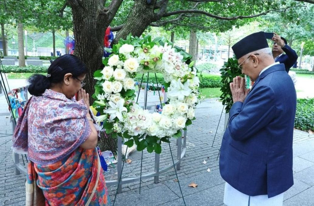 अमेरिकाको ‘सेप्टेम्बर ११ राष्ट्रिय स्मारक केन्द्र’मा प्रधानमन्त्री ओलीले मृतकहरूप्रति व्यक्त गरे श्रद्धाञ्जली