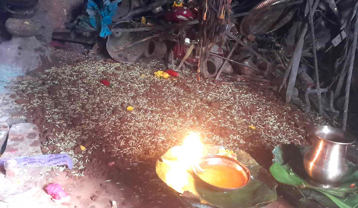 घटस्थापनासहित जमरा राखी बडादसैँ सुरु, शक्तिपीठमा पूजा आराधना गर्ने भक्तजनको घुइँचो