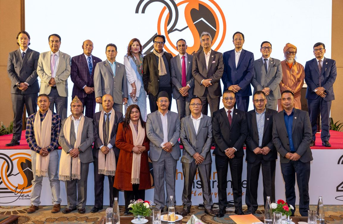 शिखर इन्स्योरेन्सको २० औं वार्षिक उत्सव भव्य, ११ जना कर्मचारीलाई   सिक्का