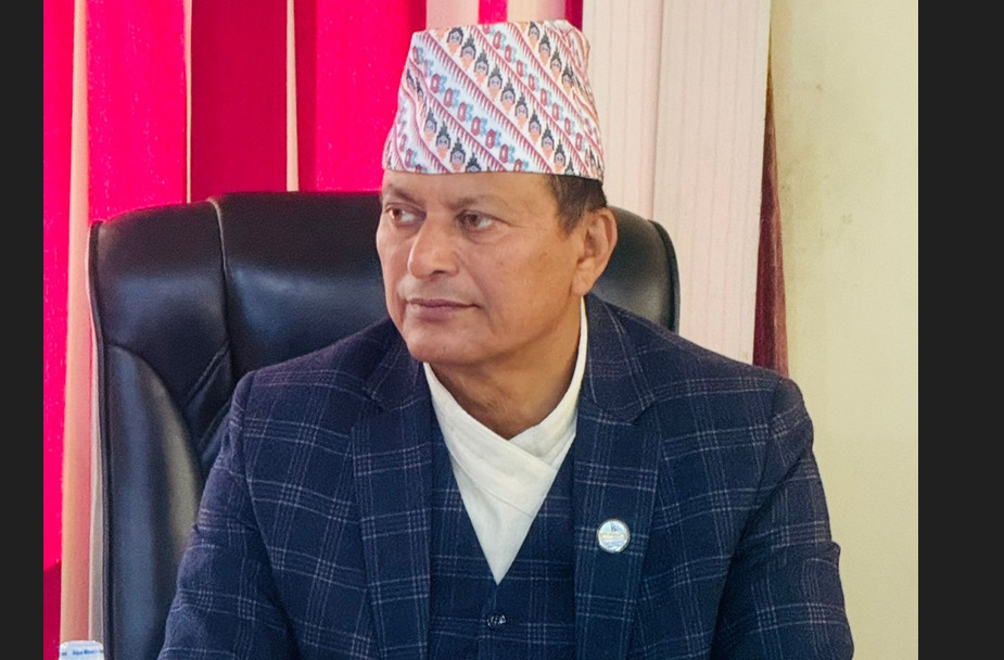 भूमिहिन र सुकुम्बासीलाई लालपुर्जा बितरण गर्न भूमिसम्वन्धी अध्यादेश-मन्त्री अधिकारी