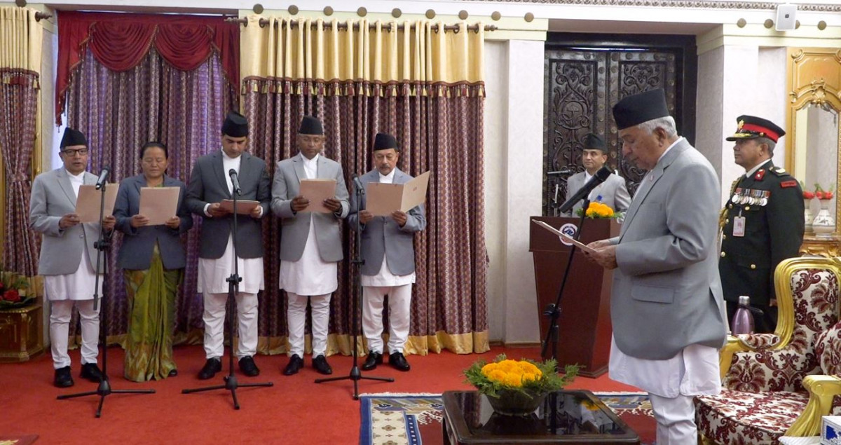 नवनियुक्त राजदूतहरूद्वारा राष्ट्रपतिसमक्ष सपथ ग्रहण