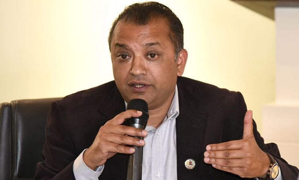 कांग्रेस एमालेसँग मिसिन गएको होइन्, फोहोर सफा गर्न गएको हो : गगन थापा