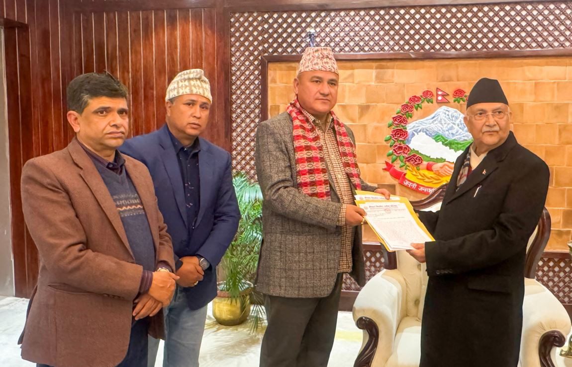 निर्माण उद्योगीहरूले प्रधानमन्त्रीसँग मागे बक्यौता, महँगी र ठेक्काको मूल्य समायोजनमा ध्यानाकर्षण