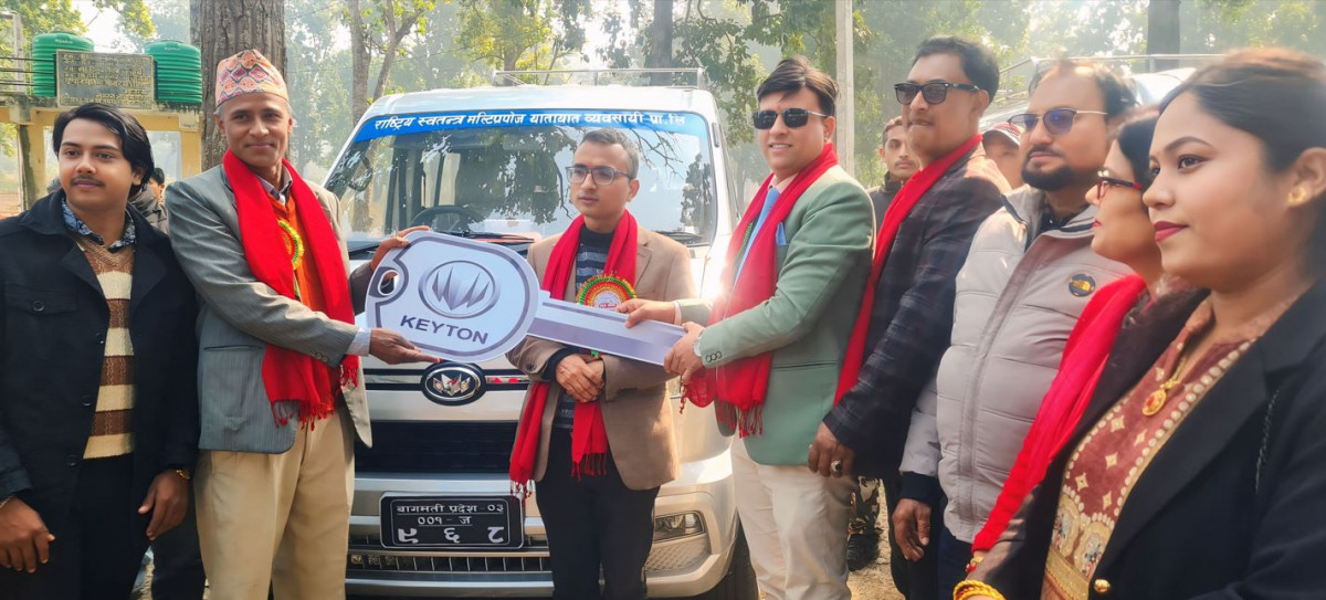 हेटौँडा काठमाडौँ रुटमा थपिए ३० विद्युतीय माइक्रो, शशीला मोटर्सले गर्यो हस्तान्तरण