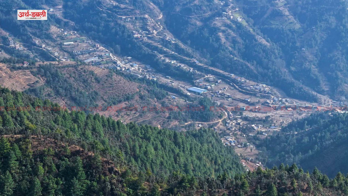 नल्लु भन्ज्याङबाट उपत्यकातिर चियाउँदा -----[ तस्वीरहरु ]