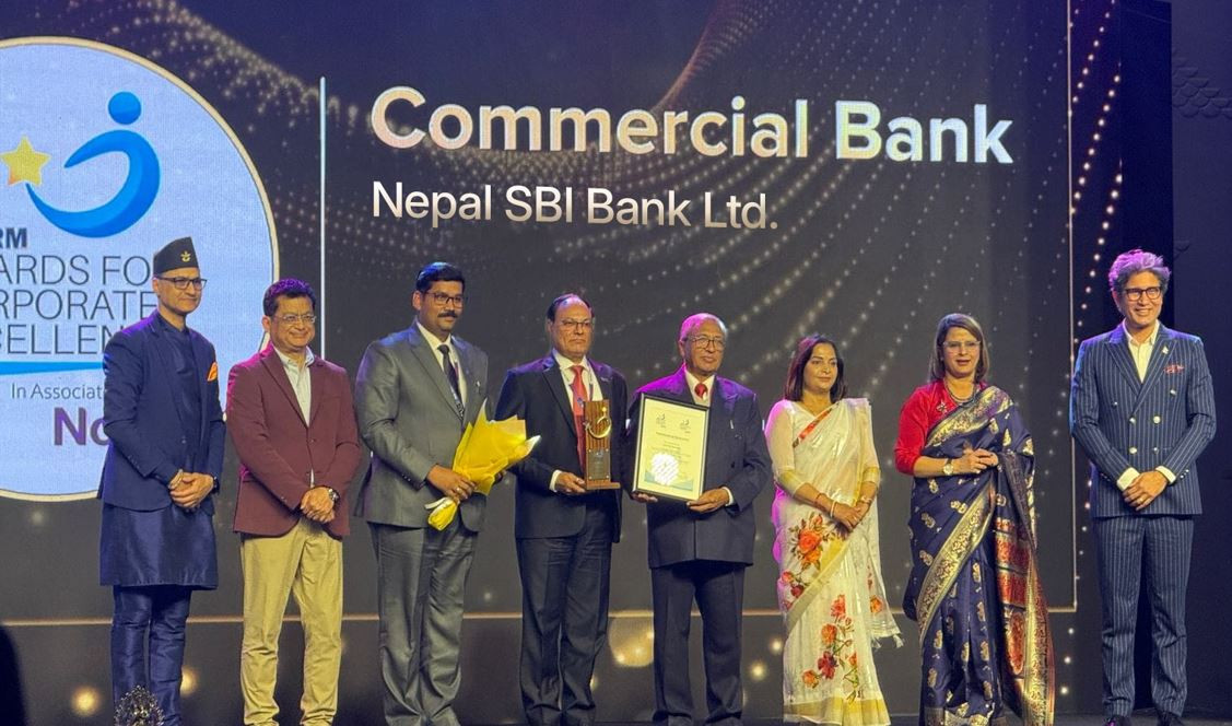 नेपाल एसबिआई बैंक ‘एचआरएम नेपाल अवार्ड फर कर्पोरेट एक्सिलेन्स’अवार्डबाट सम्मानित