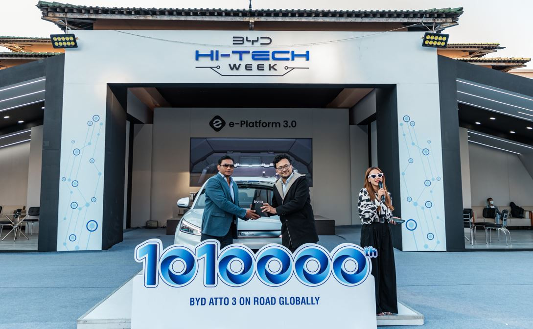 BYD HI-TECH week concludes with the global milestone milestone delivery of the 0,10,000TH BYD ATTO 3